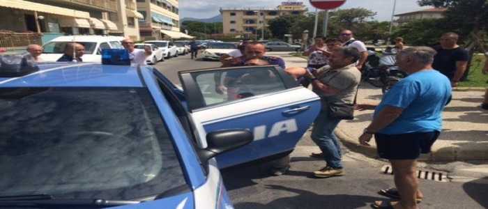 Lido di Camaiore, sparatoria tra rapinatori e agenti di polizia: ferito un poliziotto