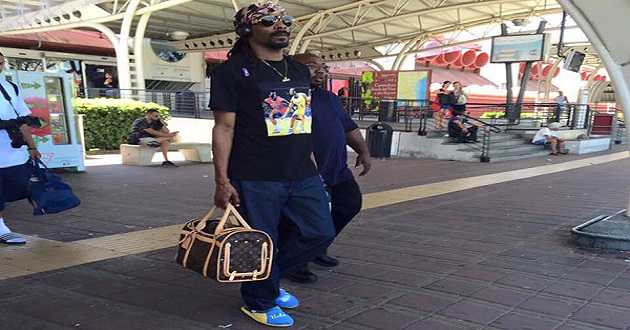 Il rapper Snoop Dogg fermato all'aeroporto di Lamezia Terme con 422mila dollari in contanti