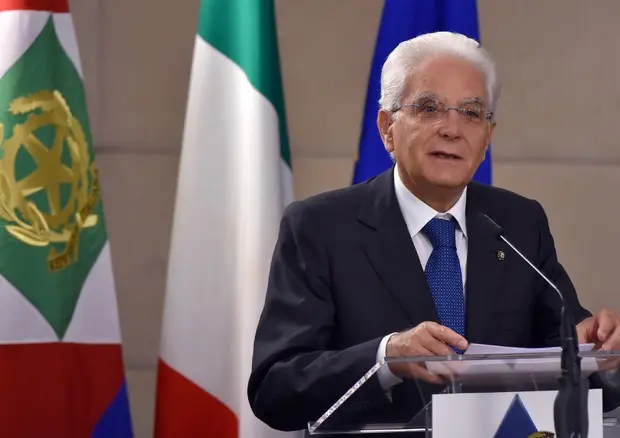 Mattarella agli ambasciatori: "Lotteremo per i marò". E sull'Europa: "Ue in affanno serve rilancio"