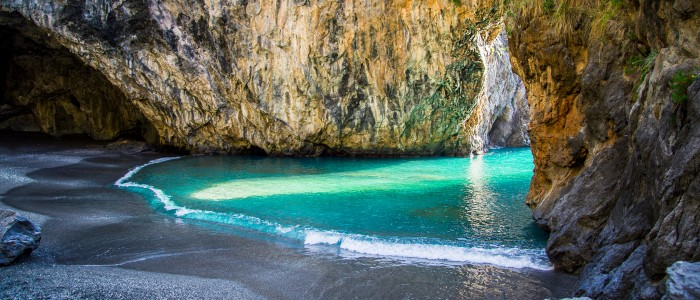 Allarme mare torbido nel vibonese: operatori turistici rassegnati e fuga di bagnanti