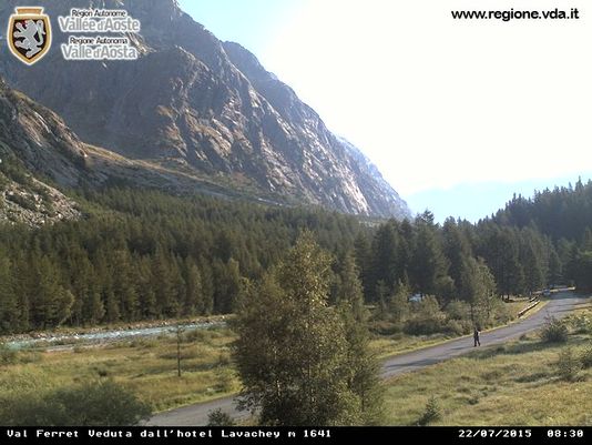 Courmayeur, frana in Val Ferret: chiusa la strada nella notte