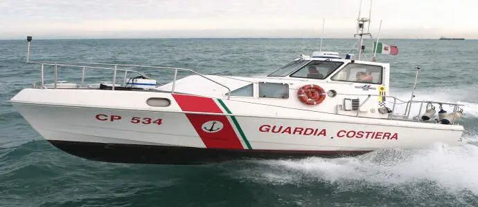 Donna ritrovata cadavere in mare a Crotone
