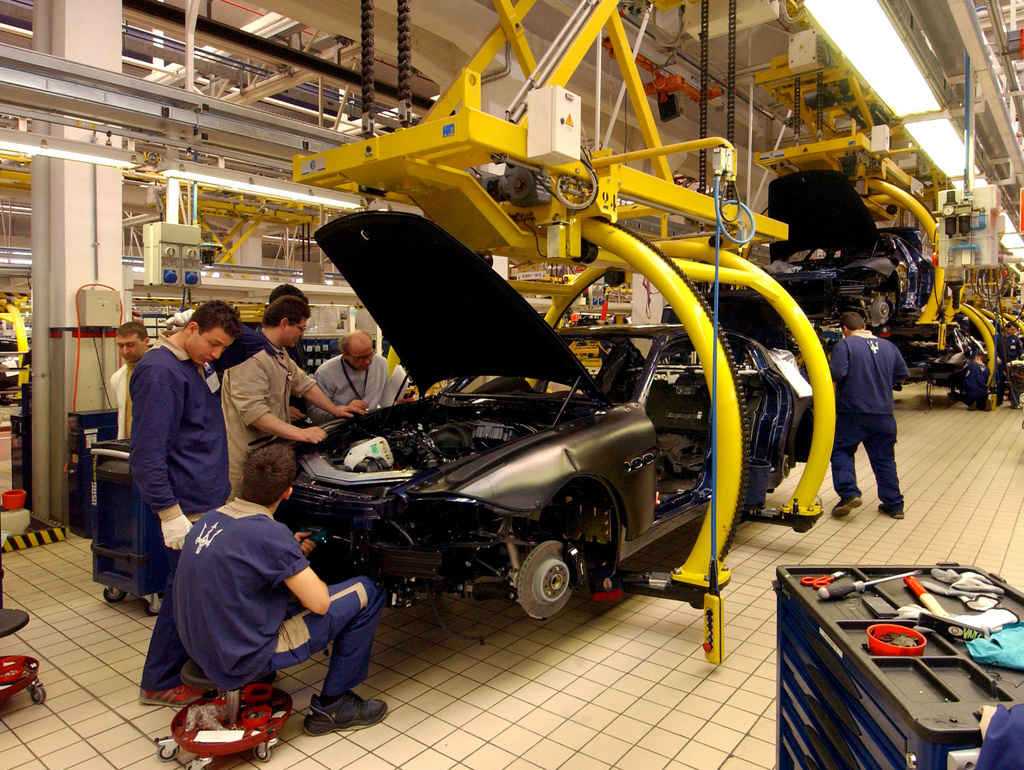 Lavoro: 185mila nuovi contratti. Vola la produzione industriale