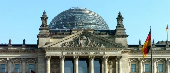 Chiusa cupola Reichstag per ondata di caldo