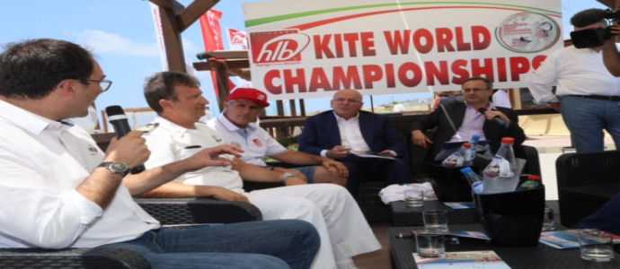 Oliverio a Gizzeria alla presentazione del Campionato mondiale di kitesurf