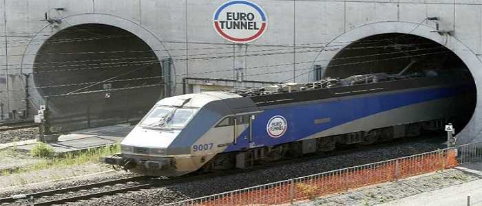 Francia: Eurotunnel bloccato per protesta dai marinai francesi