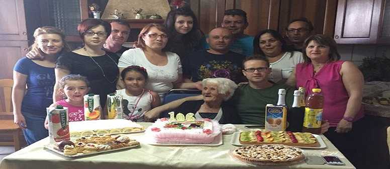 Sellia Marina (CZ), grande festa per i 106 anni di nonna Maria Vittoria