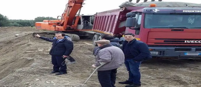 Sopralluogo del presidente Enzo Bruno, lungo il fosso "vulcano" a Caminia