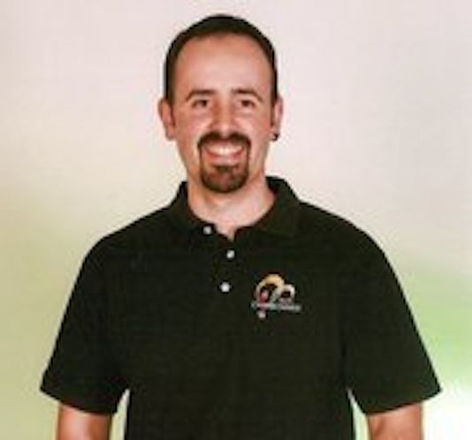 Il campione di volo con le mongolfiere Igor Charbonnier a processo per maltrattamenti alla moglie