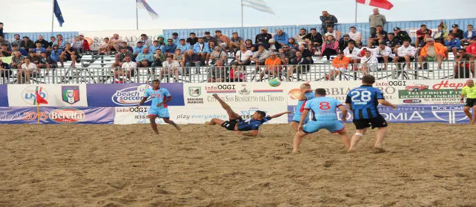 Beach soccer: a San Benedetto del Tronto una seconda giornata imprevedibile