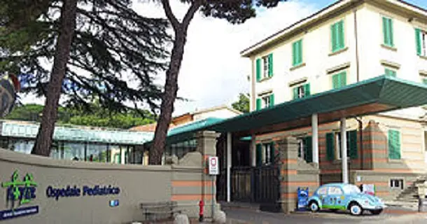 Livorno, bimbo di 22 mesi si ustiona con acqua bollente: è grave