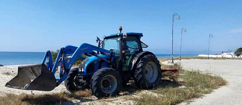 Sellia Marina (CZ), la pulizia della spiaggia terminerà entro il mese di giugno