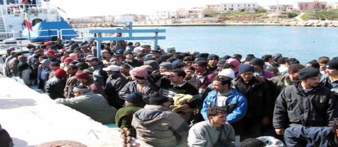 Immigrati: 350 sbarcati al porto di Vibo Marina