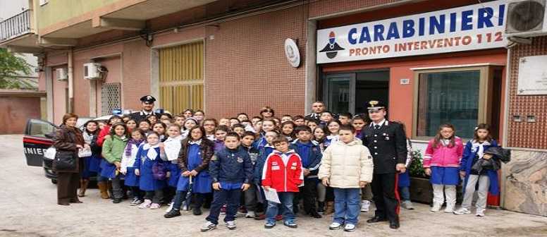 Carabinieri: la compagnia di Petilia Policastro (KR) incontra gli studenti del comprensorio