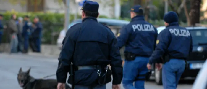 Rapina in villa, imprenditore ferito a colpi di pistola
