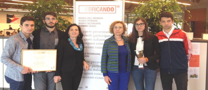 Terzo posto per il Liceo Scientifico "G. Galilei" di Lamezia Terme nel concorso "Fabbricando 2015"