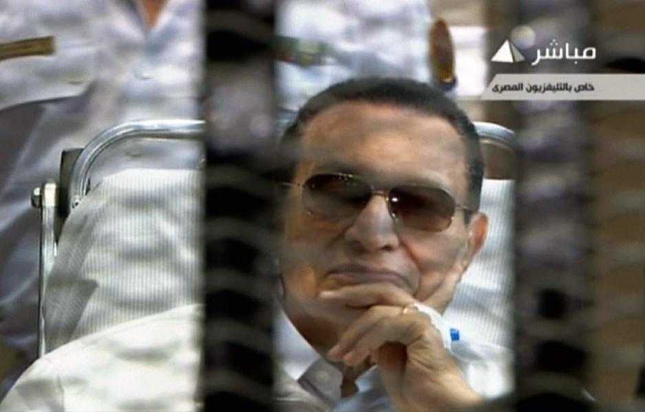 Egitto, annullata assoluzione a Mubarak e figli: a novembre nuovi processi
