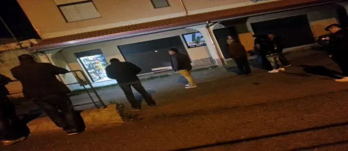 Catanzaro: bomba in negozio di autoricambi [Foto]