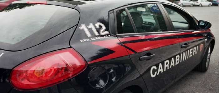 Napoli, spara a una donna in strada: arrestato ex carabiniere