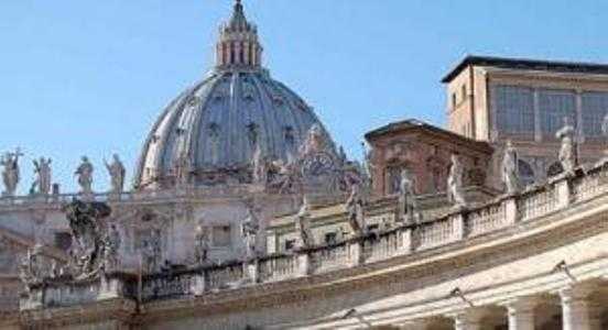 Vaticano, Pietro Parolin contro il sì alle nozze gay in Irlanda : "Una sconfitta dell'umanità"