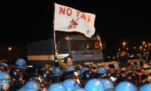No Tav, condannati i tre attivisti che assaltarono il cantiere di Chiomonte