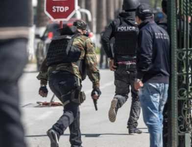 Tunisi, soldato spara in una caserma: 7 morti e diversi feriti