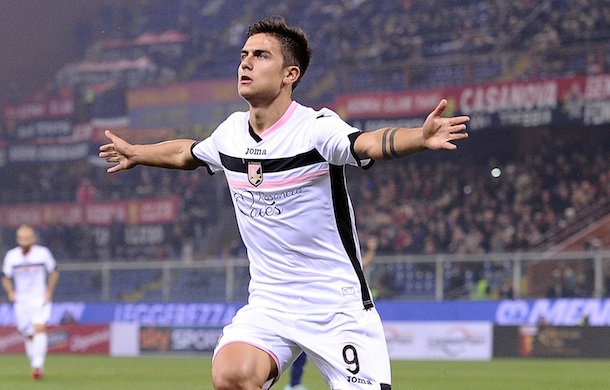 Dybala saluta il Palermo con la fascia da capitano. Barbera pieno granzie a "Un calcio alla mafia"