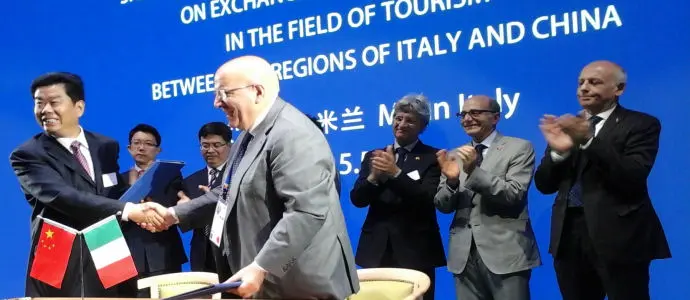 Expo. Il presidente Oliverio ha incontrato la delegazione cinese e firmato un accordo di scambio
