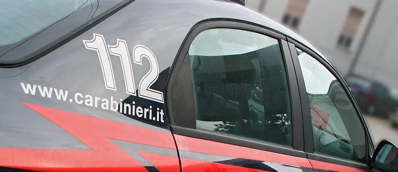 Genova, carabiniere ferito durante un controllo