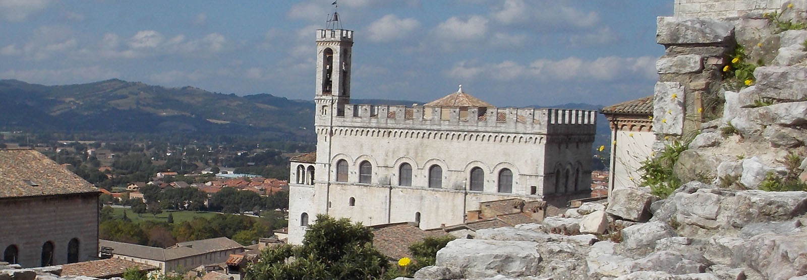 Gubbio, bimba di 2 anni perde la vita dopo essere caduta dal letto