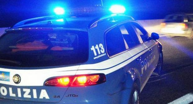 Sparatoria in provincia di Napoli: nella notte ex guardia diurata ferisce sei vicini di casa