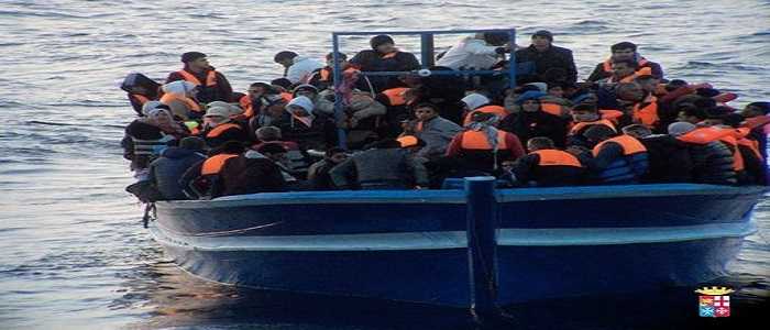 Soldi sottratti a migranti salvati in mare, accuse a militari