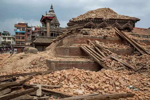 Nepal, nuova scossa di magnitudo 7,4 scala Richter