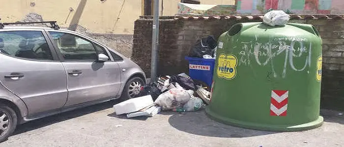 Calvizzano: ritrovata neonata nel cassonetto della spazzatura, ora sta bene