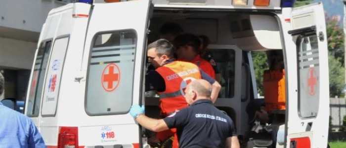 Pomigliano, Assessore  aggredito alle spalle con calci e pugni: ricoverato in ospedale sotto shock