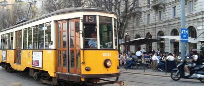Milano, donne aggrediscono altra donna su tram: video diventa virale