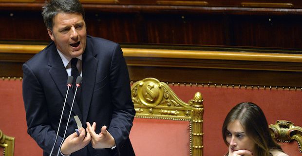 Italicum è legge: 334 sì, 61 no. Opposizioni lasciano l'aula. Renzi: «Impegno mantenuto»