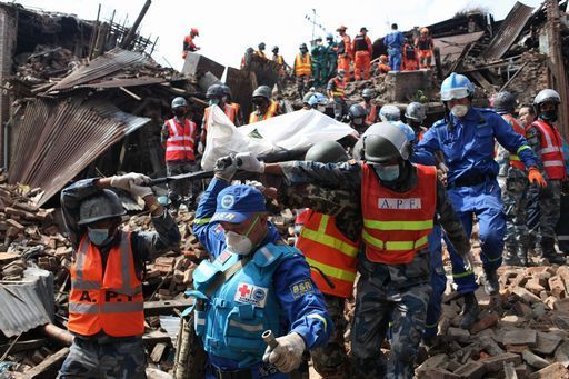 Terremoto in Nepal, estratti vivi a dieci giorni dal sisma