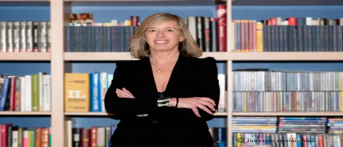 Ministro Giannini: "Le urla antidemocratiche non mi fermano"