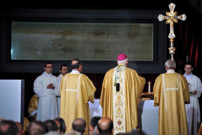 la Sindone con gli occhi del cuore