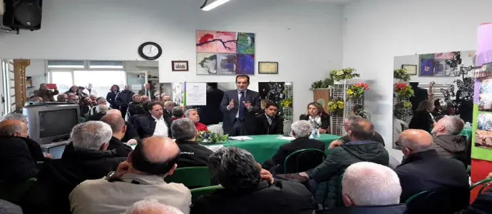 Il presidente Enzo Bruno, all'incontro con i residenti del quartiere Sant'Elia