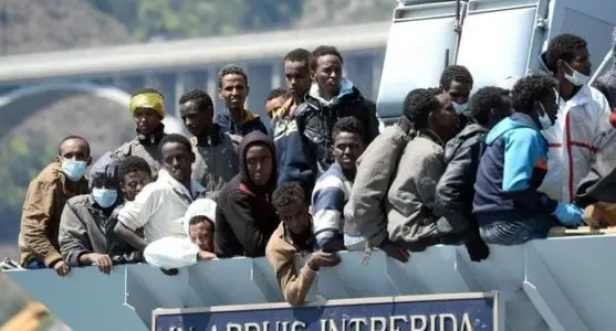 Immigrazione, 545 migranti sbarcati  nel porto di Salerno