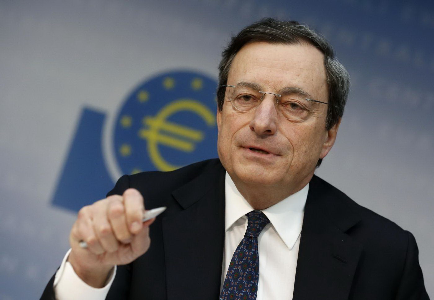 Draghi: «Segnali di ripresa nell'Eurozona. Grecia? Successo nelle mani di Tsipras»