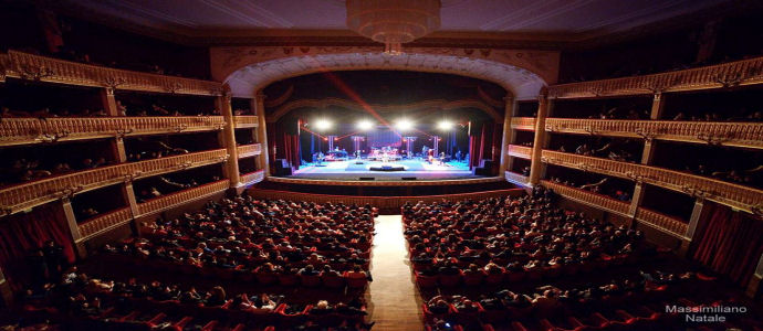 Strepitoso successo per Loredana Berte' al teatro Rendano Di Cosenza