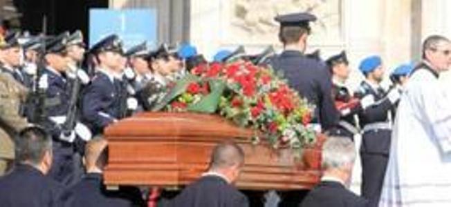 Milano, l'ultimo saluto alle vittime della strage del tribunale