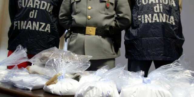Smantellato traffico di droga a Firenze, 14 arresti