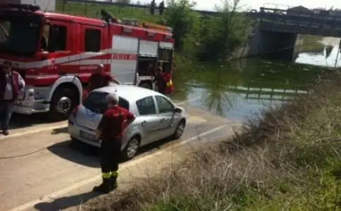 Sottopasso allagato nel modenese: muore un automobilista 78enne