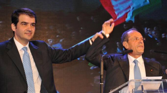 Forza Italia, in Puglia è resa dei conti tra Fitto e Berlusconi