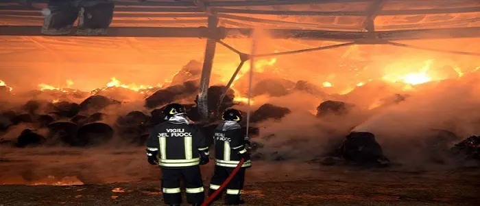 Coseano: incendio nella notte in un'azienda agricola