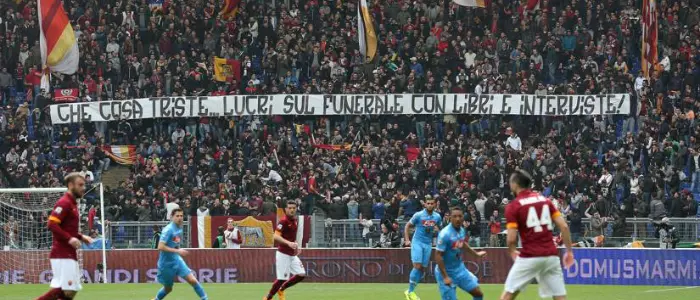 Roma-Napoli, striscioni contro la madre di Ciro: curva sud chiusa per un turno